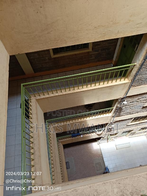 2bdrm Block of Flats in Season Estate for sale