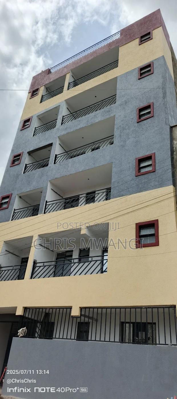 2bdrm Block of Flats in Kamakis Estate for sale