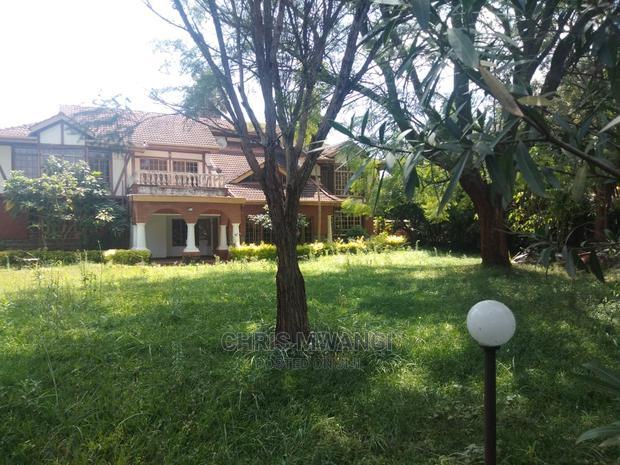Furnished 5bdrm Maisonette in Mimosa Drive, Runda for Sale
