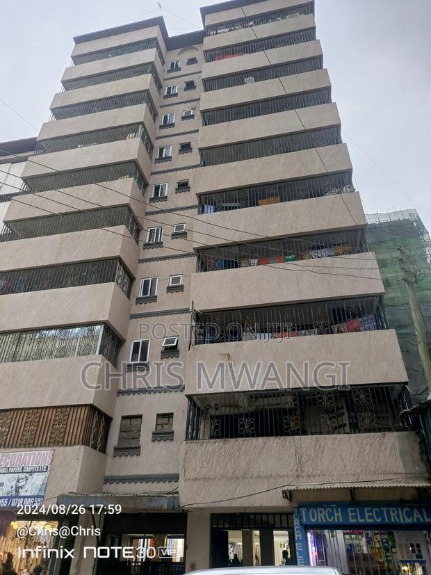 2bdrm Block of Flats in Eastleigh Street for sale