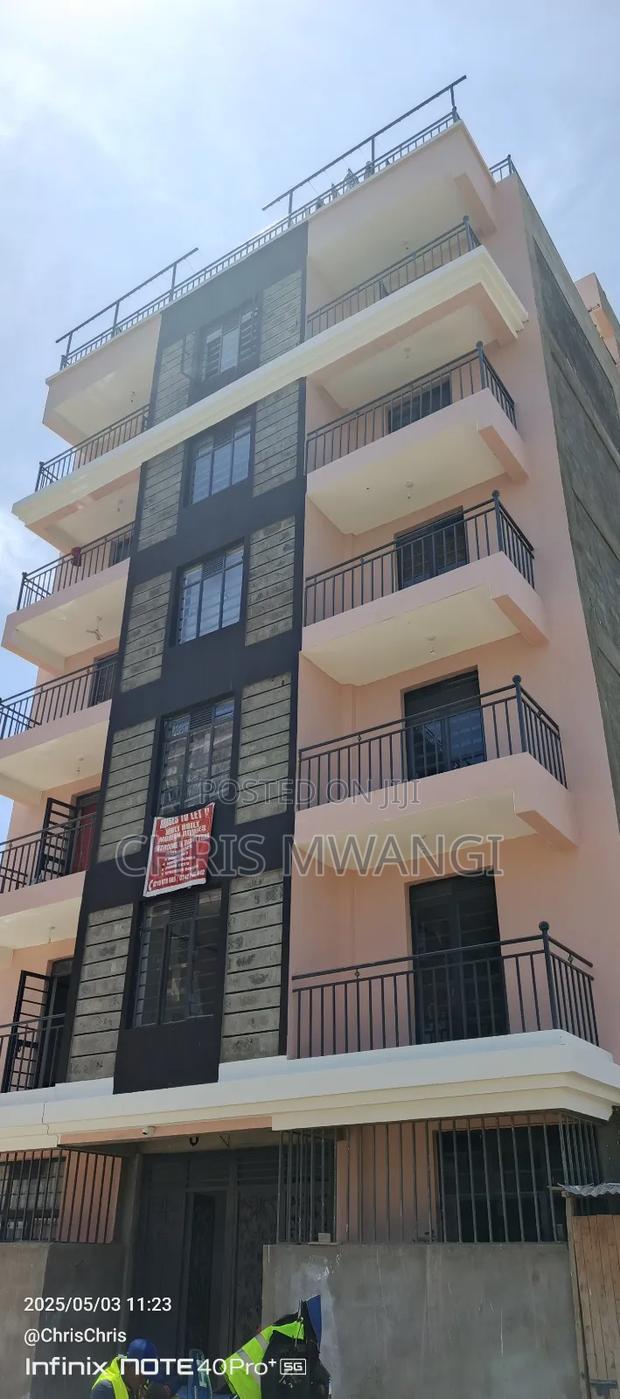1bdrm Block of Flats in Ngoigwa Estate, Thika CBD for sale