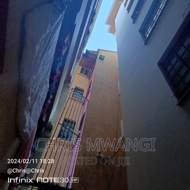 2bdrm Block of Flats in Thindigua Estate for sale