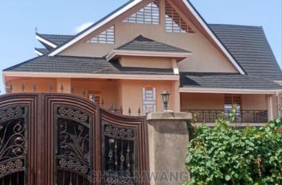Furnished 6bdrm Maisonette in Daykio, Kimbo for Sale