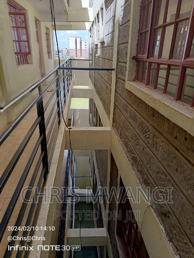 2bdrm Block of Flats in Kamakis Estate for sale