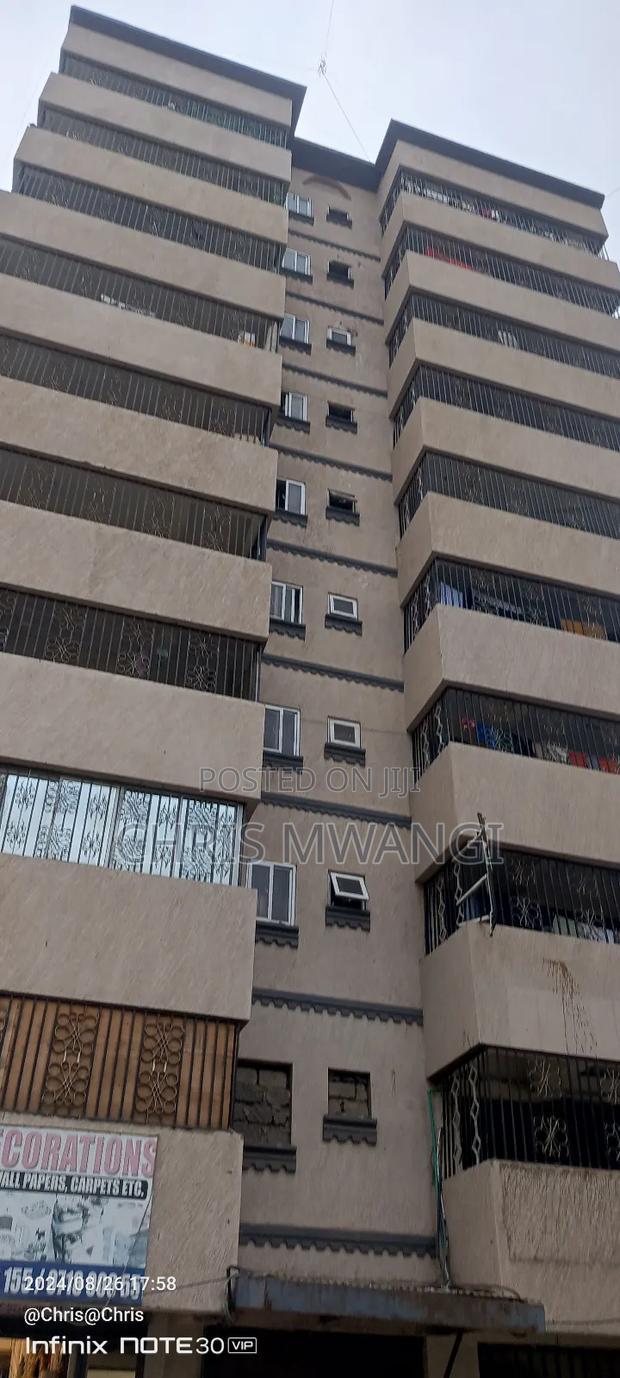 2bdrm Block of Flats in Eastleigh Street for sale
