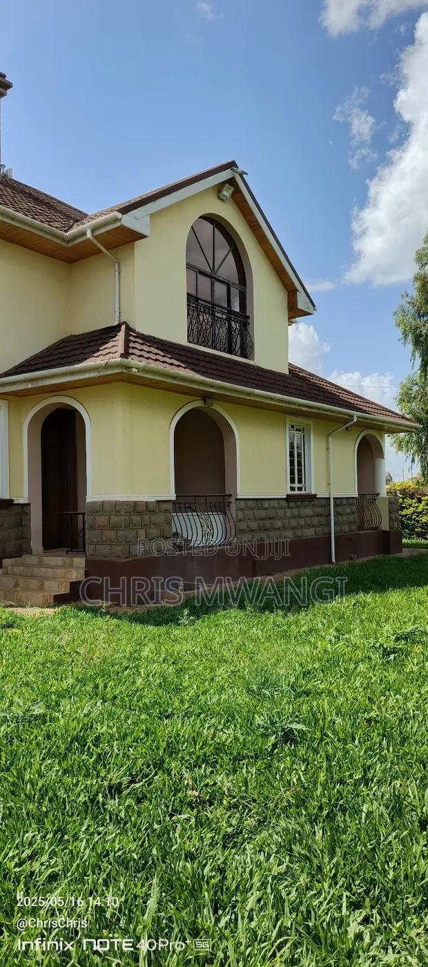 Furnished 5bdrm Block of Flats in Kenyatta Road Estate for sale