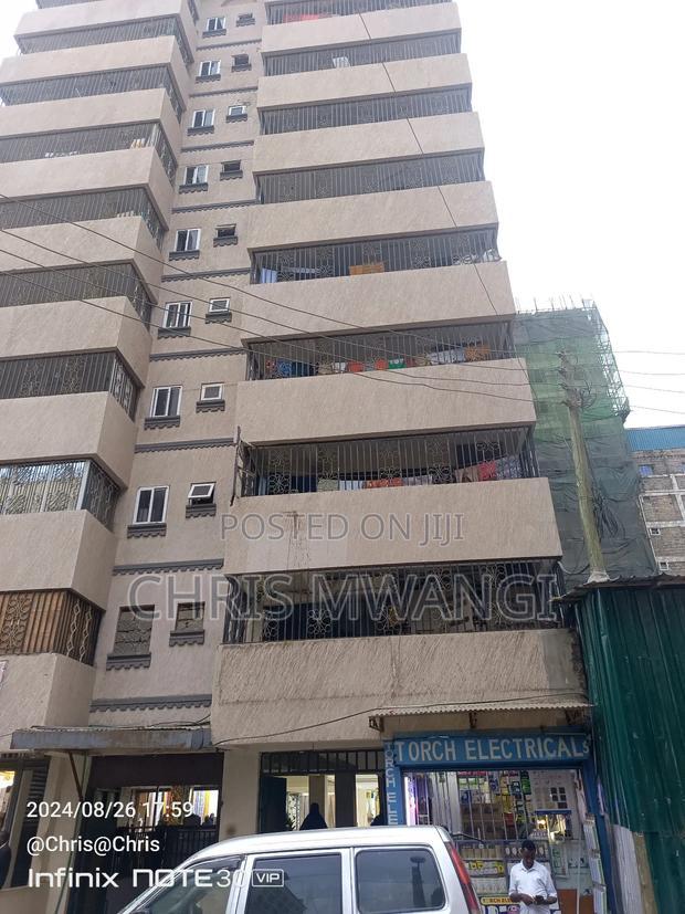 2bdrm Block of Flats in Eastleigh Street for sale