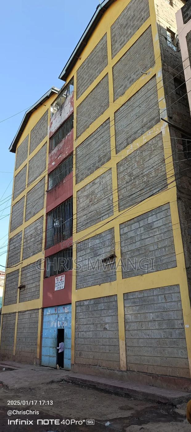 1bdrm Block of Flats in Zimmerman Base for sale