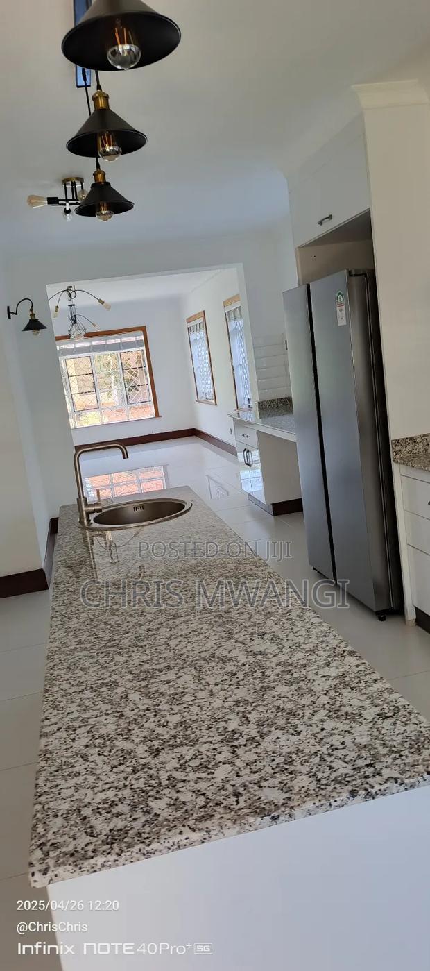 Furnished 5bdrm Mansion in Kahawa Sukari Road for sale