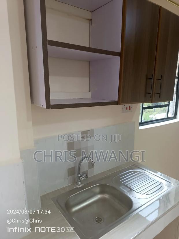 2bdrm Block of Flats in Ruaka Estate for sale