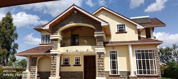 Furnished 5bdrm Block of Flats in Kenyatta Road Estate for sale