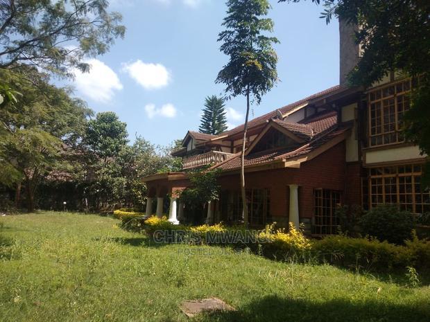 Furnished 5bdrm Maisonette in Mimosa Drive, Runda for Sale