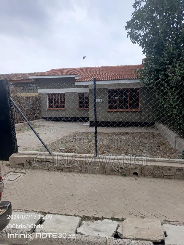 3bdrm Bungalow in Valley Street, Mombasa Road for sale