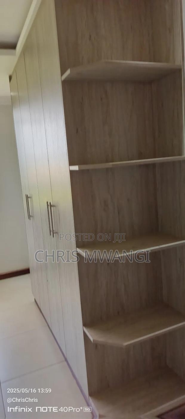 5bdrm Mansion in Kenyatta Road Theta for sale