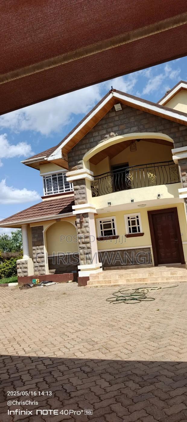 Furnished 5bdrm Block of Flats in Kenyatta Road Estate for sale