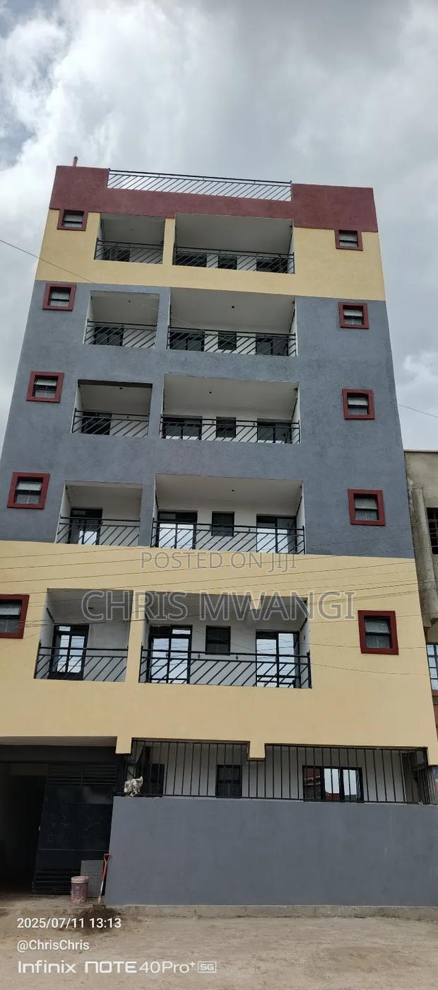 2bdrm Block of Flats in Kamakis Estate for sale