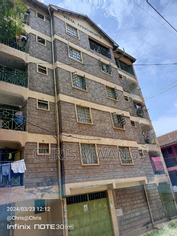 2bdrm Block of Flats in Season Estate for sale