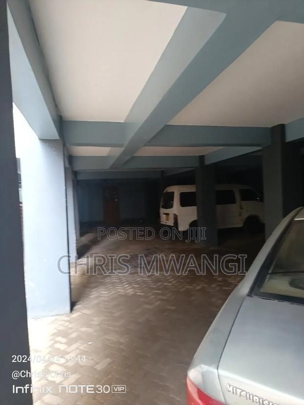 2bdrm Block of Flats in Kamakis Estate for sale