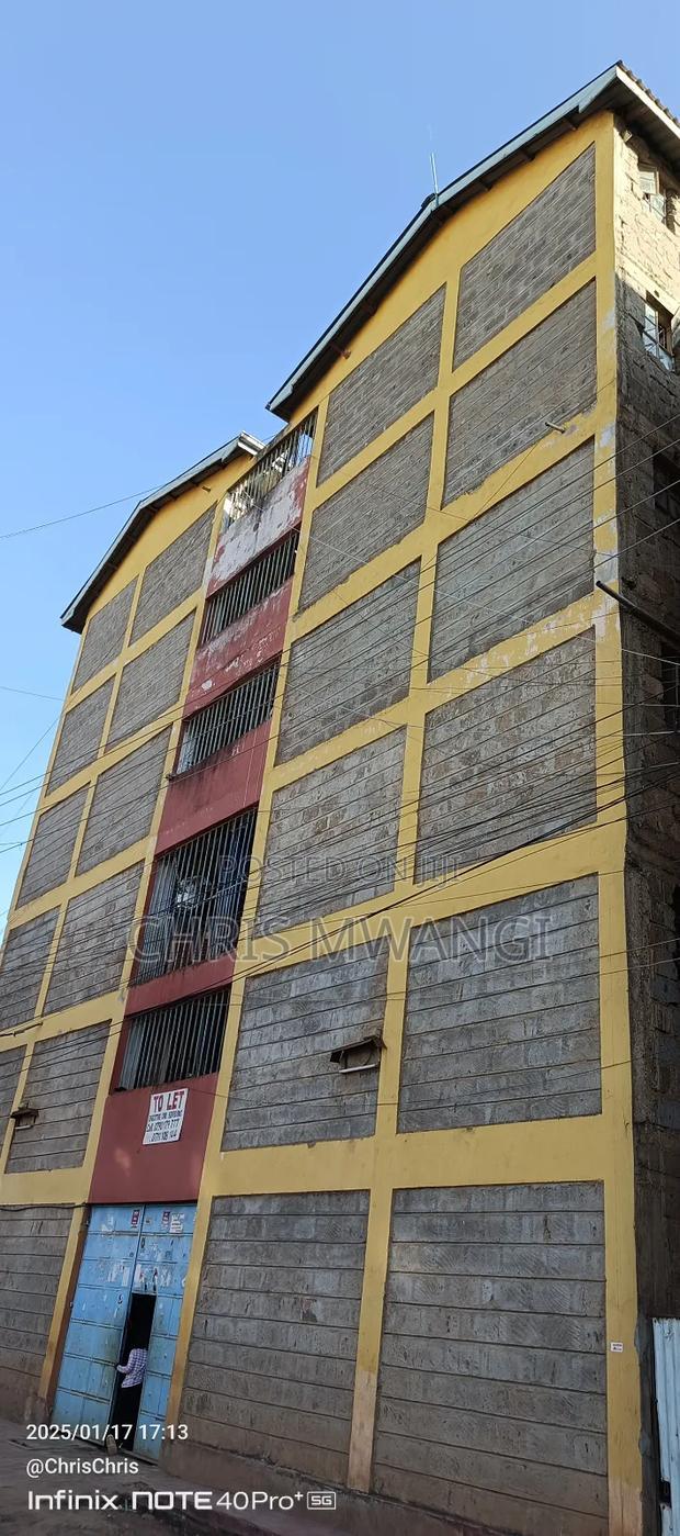 1bdrm Block of Flats in Zimmerman Base for sale