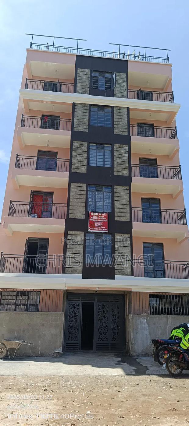 1bdrm Block of Flats in Ngoigwa Estate, Thika CBD for sale