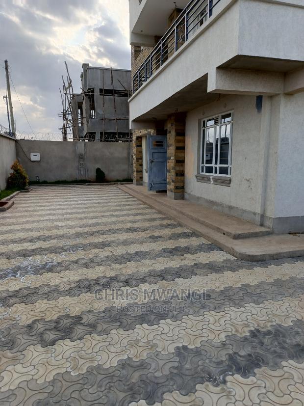 5bdrm Maisonette in Emarlands Plains, Kamakis for sale