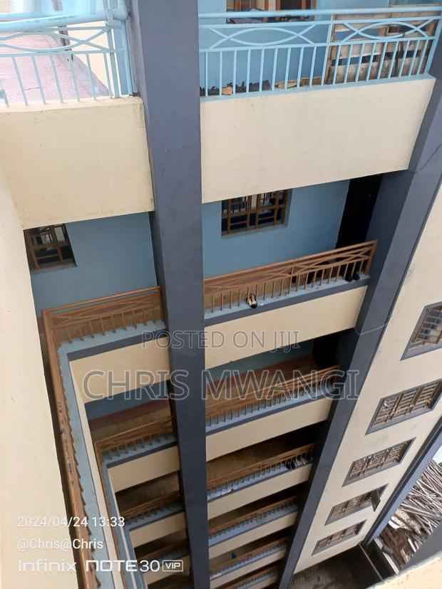 2bdrm Block of Flats in Kamakis Estate for sale