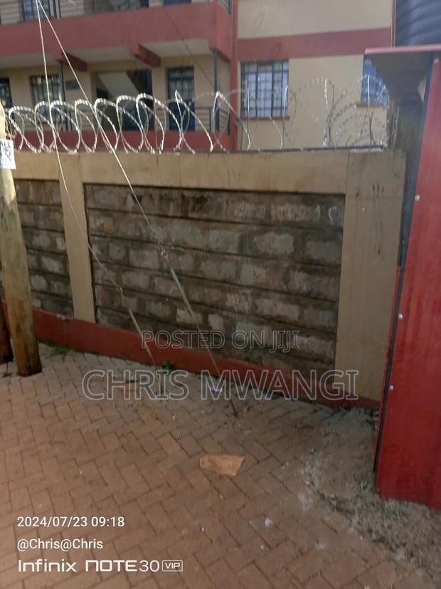 2bdrm Block of Flats in Ruaka Estate Bypass for sale