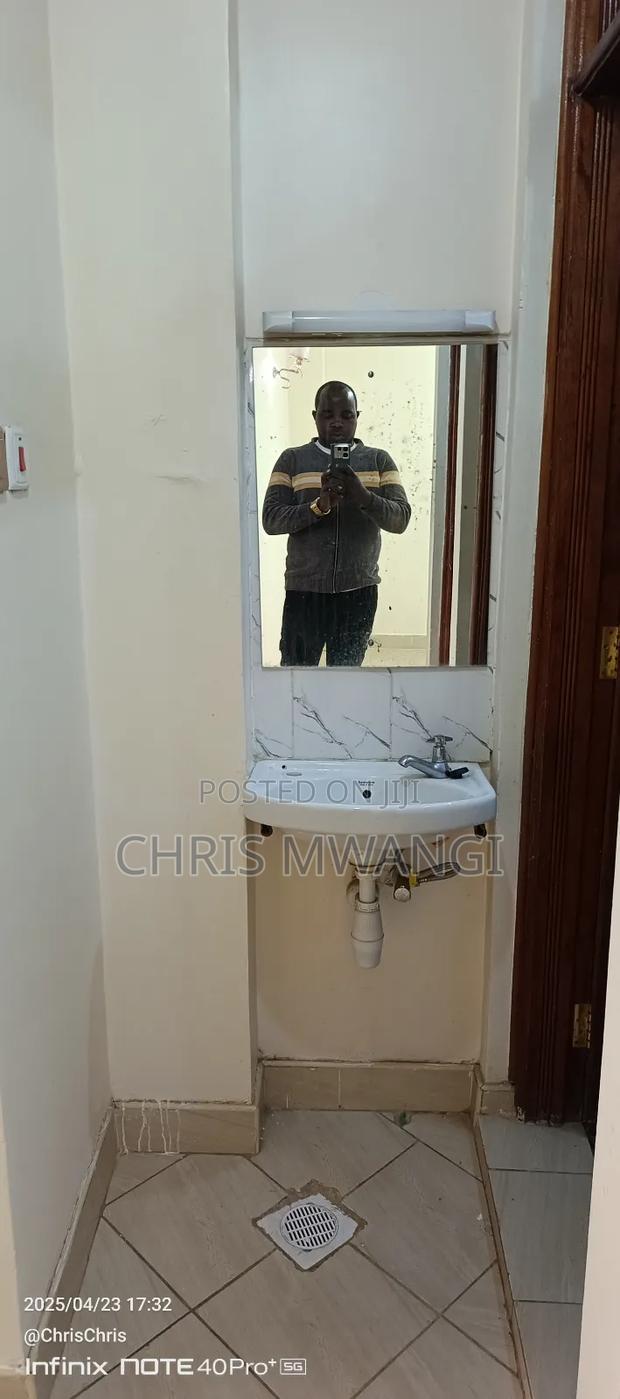 1bdrm Block of Flats in Roysambu Estate for sale