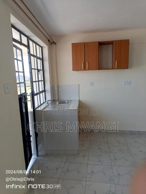 1bdrm Block of Flats in Kamakis Estate for sale