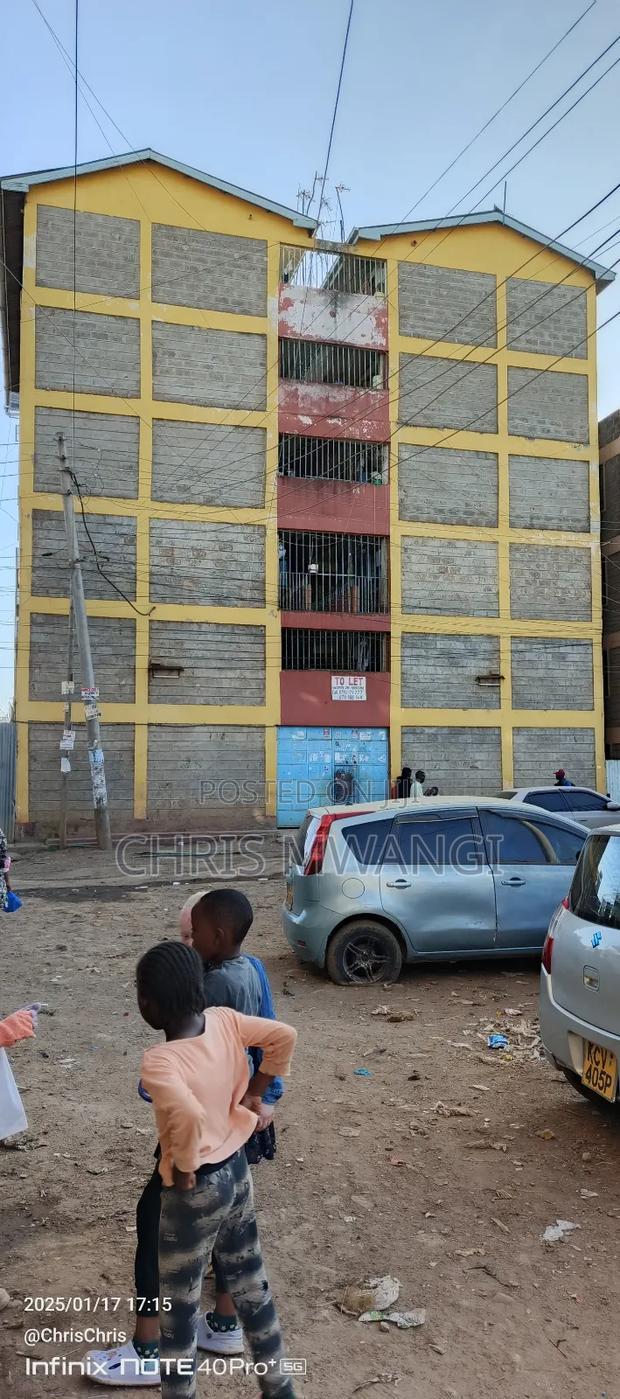 1bdrm Block of Flats in Zimmerman Estate for sale