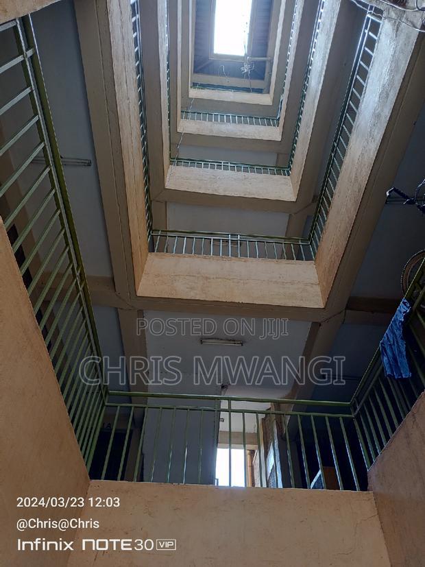 2bdrm Block of Flats in Season Estate for sale