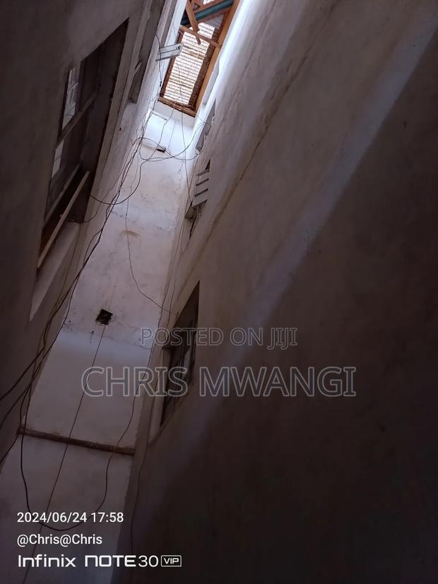 2bdrm Block of Flats in Ngumba Estate for sale