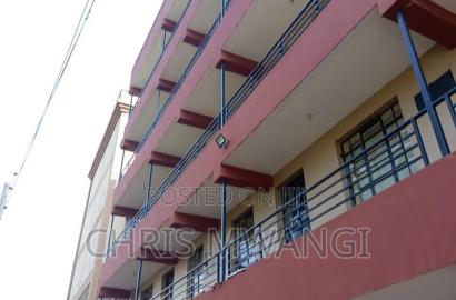 2bdrm Block of Flats in Ruaka Estate Bypass for sale