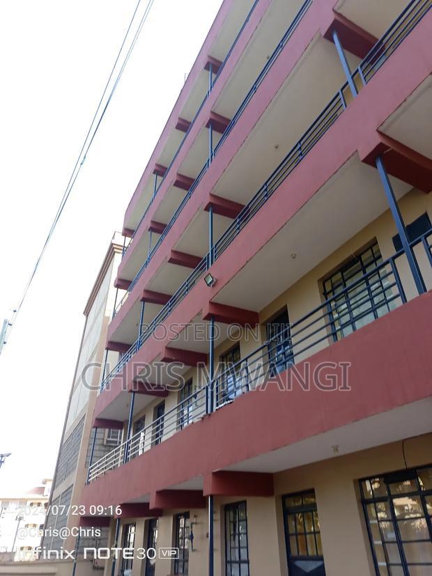 2bdrm Block of Flats in Ruaka Estate Bypass for sale