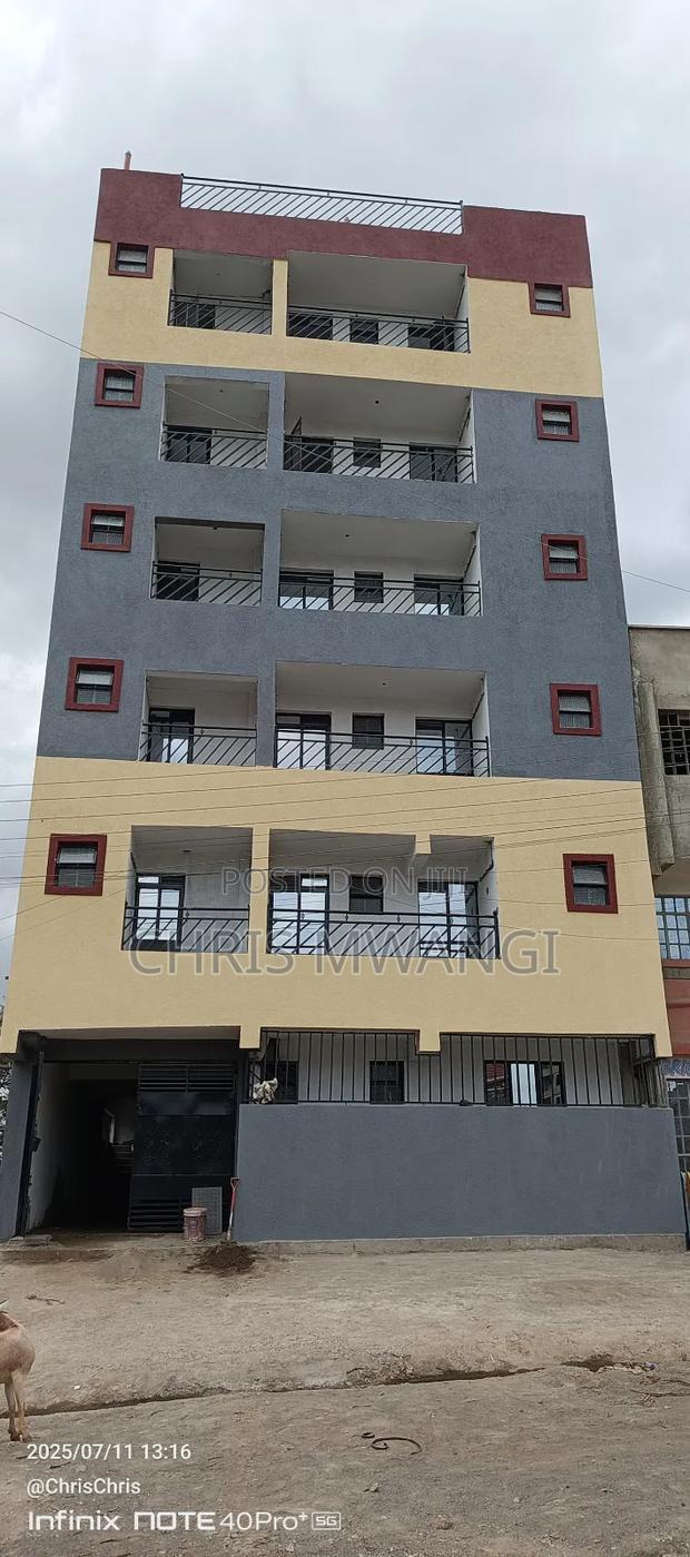 2bdrm Block of Flats in Kamakis Estate for sale