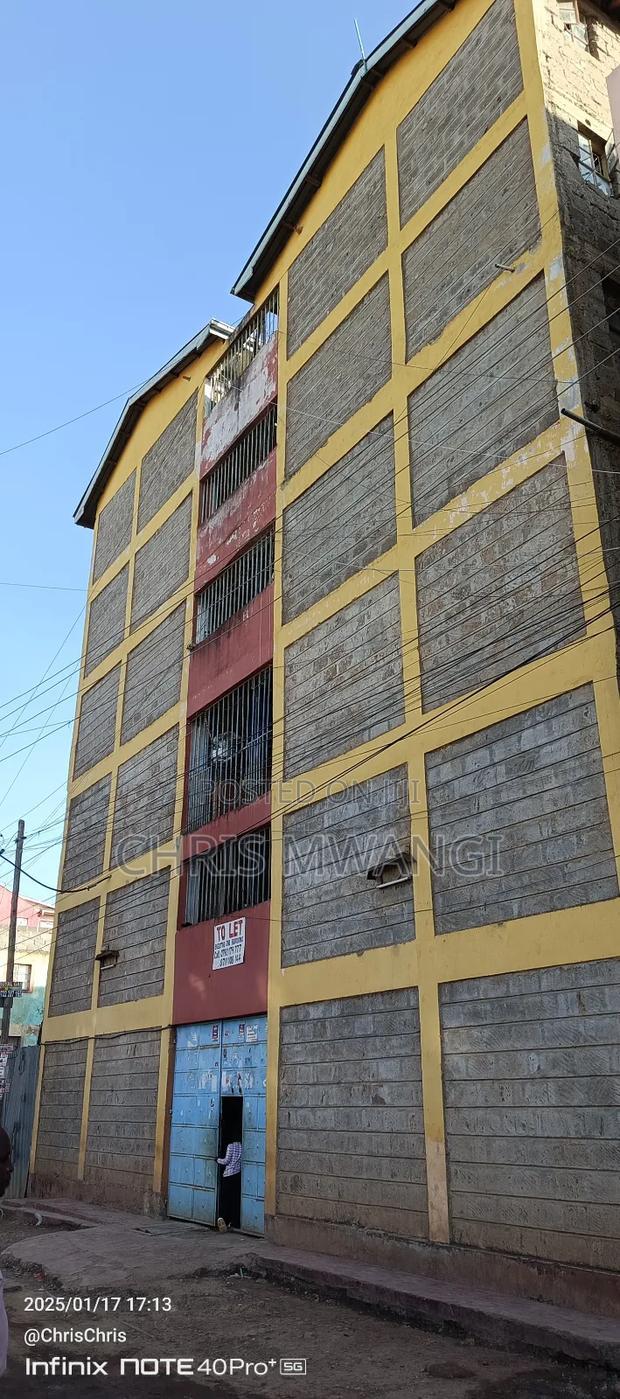 1bdrm Block of Flats in Zimmerman Base for sale