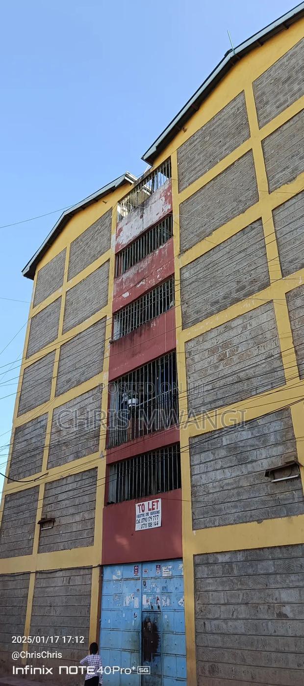 1bdrm Block of Flats in Zimmerman Base for sale