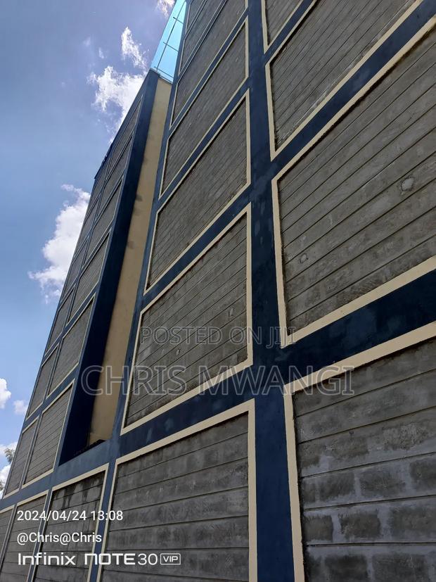 2bdrm Block of Flats in Kamakis Estate for sale