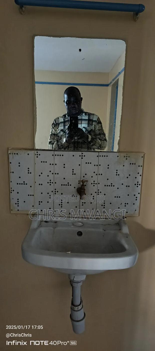 1bdrm Block of Flats in Zimmerman Base for sale