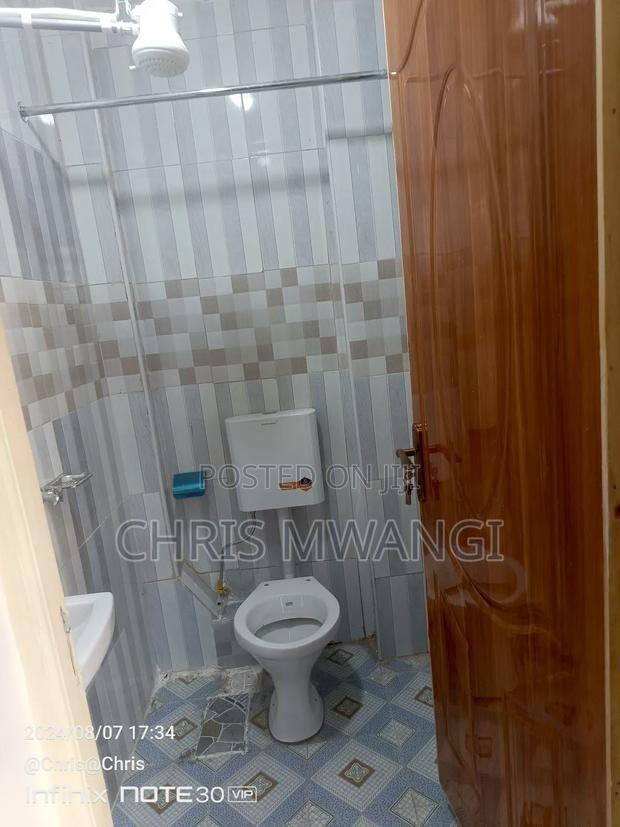 2bdrm Block of Flats in Ruaka Estate for sale