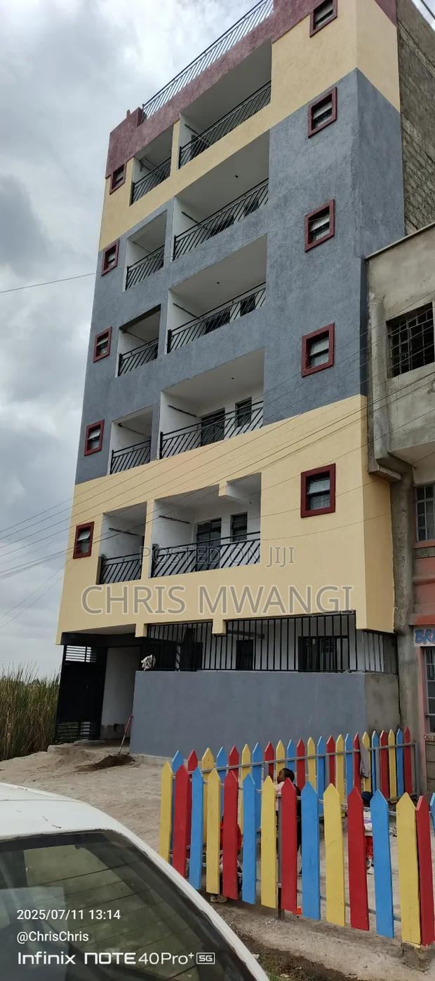 2bdrm Block of Flats in Kamakis Estate for sale