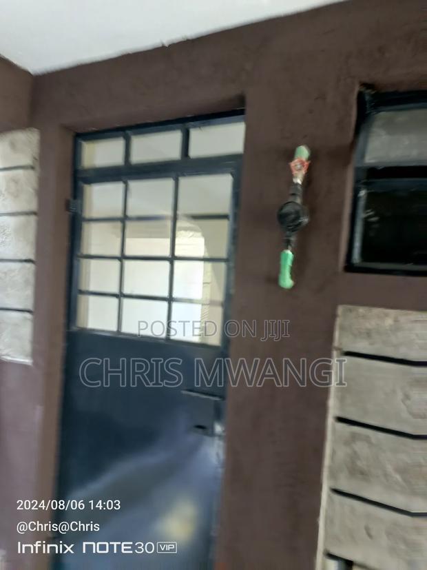 1bdrm Block of Flats in Kamakis Estate for sale