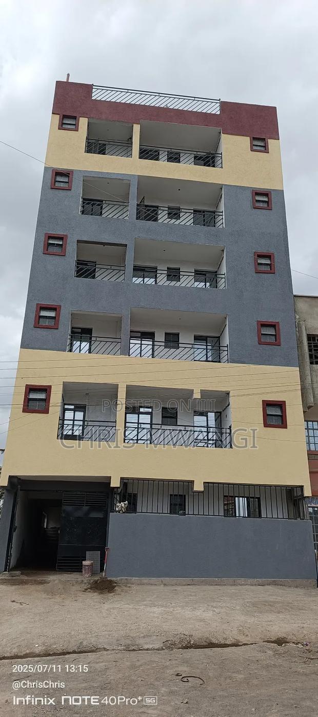 2bdrm Block of Flats in Kamakis Estate for sale