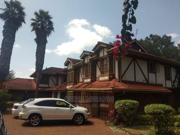 Furnished 5bdrm Maisonette in Mimosa Drive, Runda for Sale