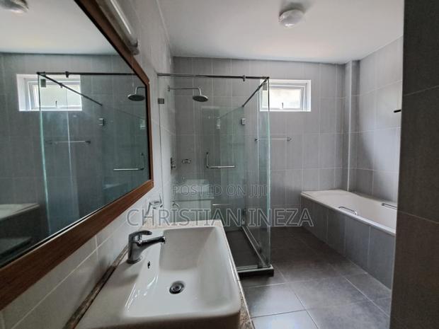 3bdrm Apartment in Kilimani, Hurlingham for sale