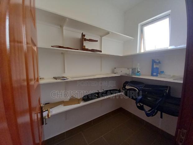 4bdrm Apartment in Riverside for rent