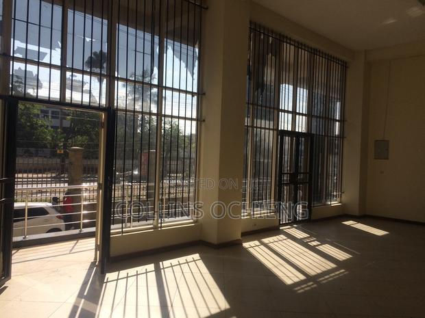 Showroom Space to Let (2,092sq.Ft) - Enterprise Rd