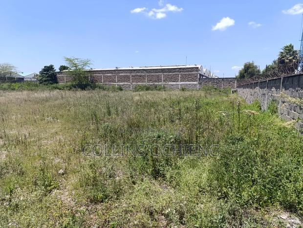 Fully Serviced Open Yard (5 Acres) to Let - Mombasa Rd