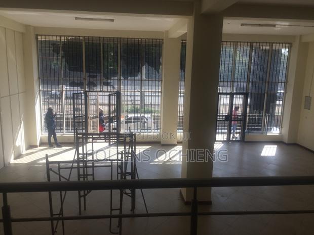 Showroom Space to Let (2,092sq.Ft) - Enterprise Rd