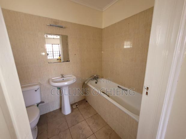 3bdrm Apartment in Pipeline Estate, Embakasi for sale